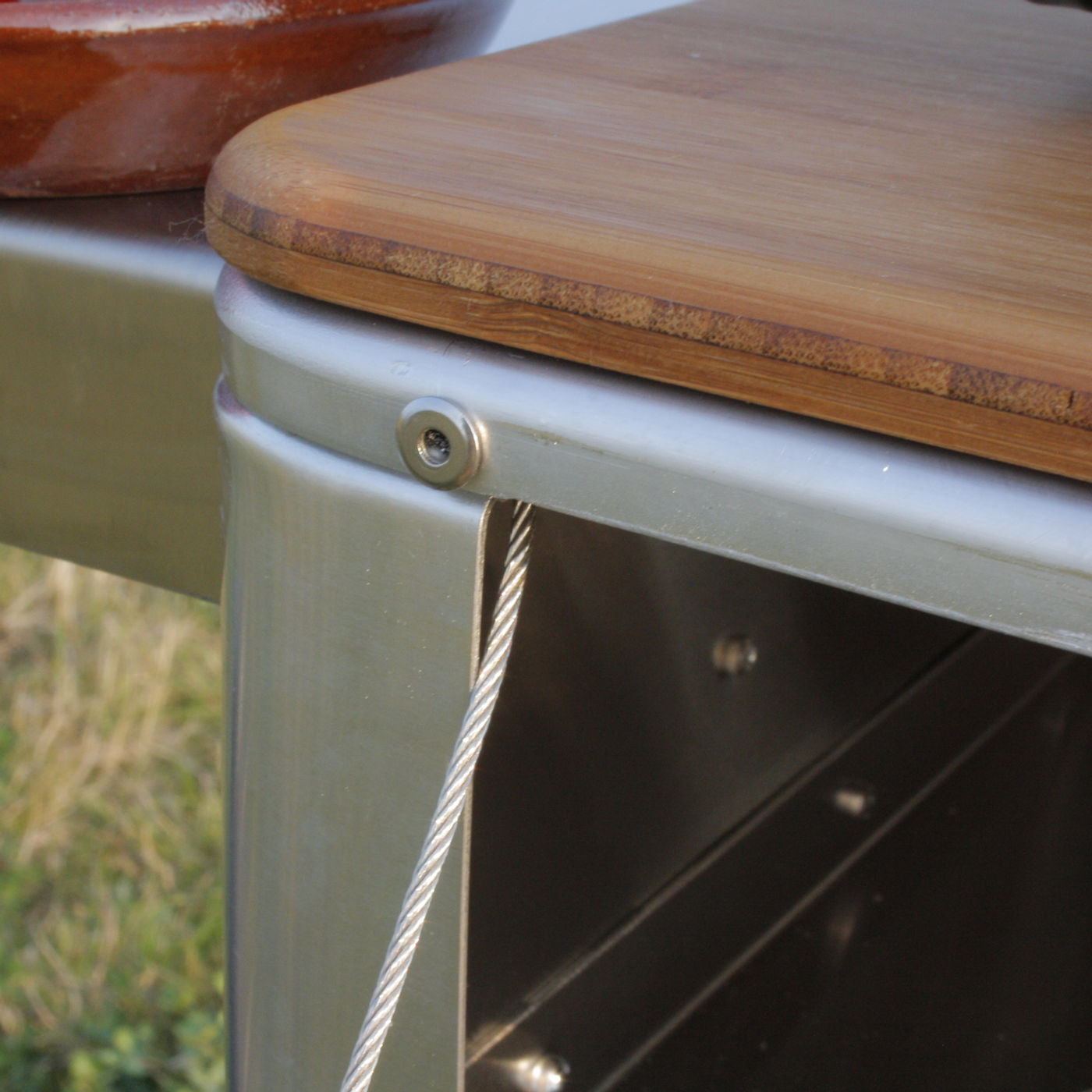 Bamboo worktop with stainless cable stay
